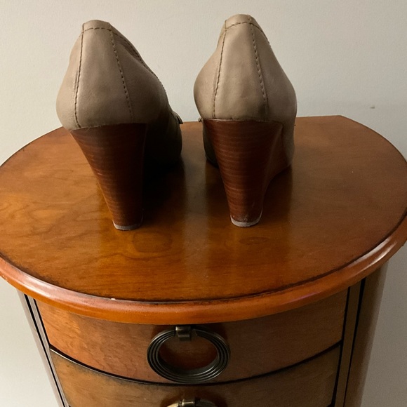 BCBG Wedge Shoe - Picture 3 of 4